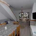 Casa Elegante Con Piscina Y Terraza En L'escala - Hisp-7-90