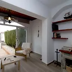 Casa Elegante Con Piscina Y Terraza En L'escala - Hisp-7-90 Villa