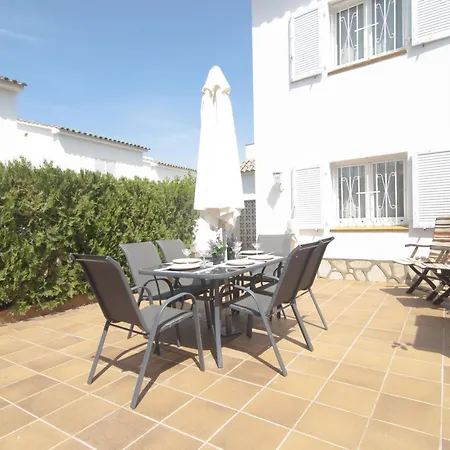 Casa Elegante Con Piscina Y Terraza En L'escala - Hisp-7-90 Torroella de Montgrí