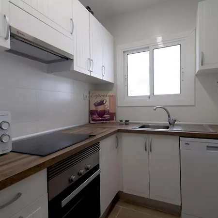 Casa Elegante Con Piscina Y Terraza En L'escala - Hisp-7-90 * Torroella de Montgrí